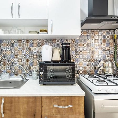 Lovely Flat Near Shore And Trendy Spots In Kadikoy Istanboel Buitenkant foto