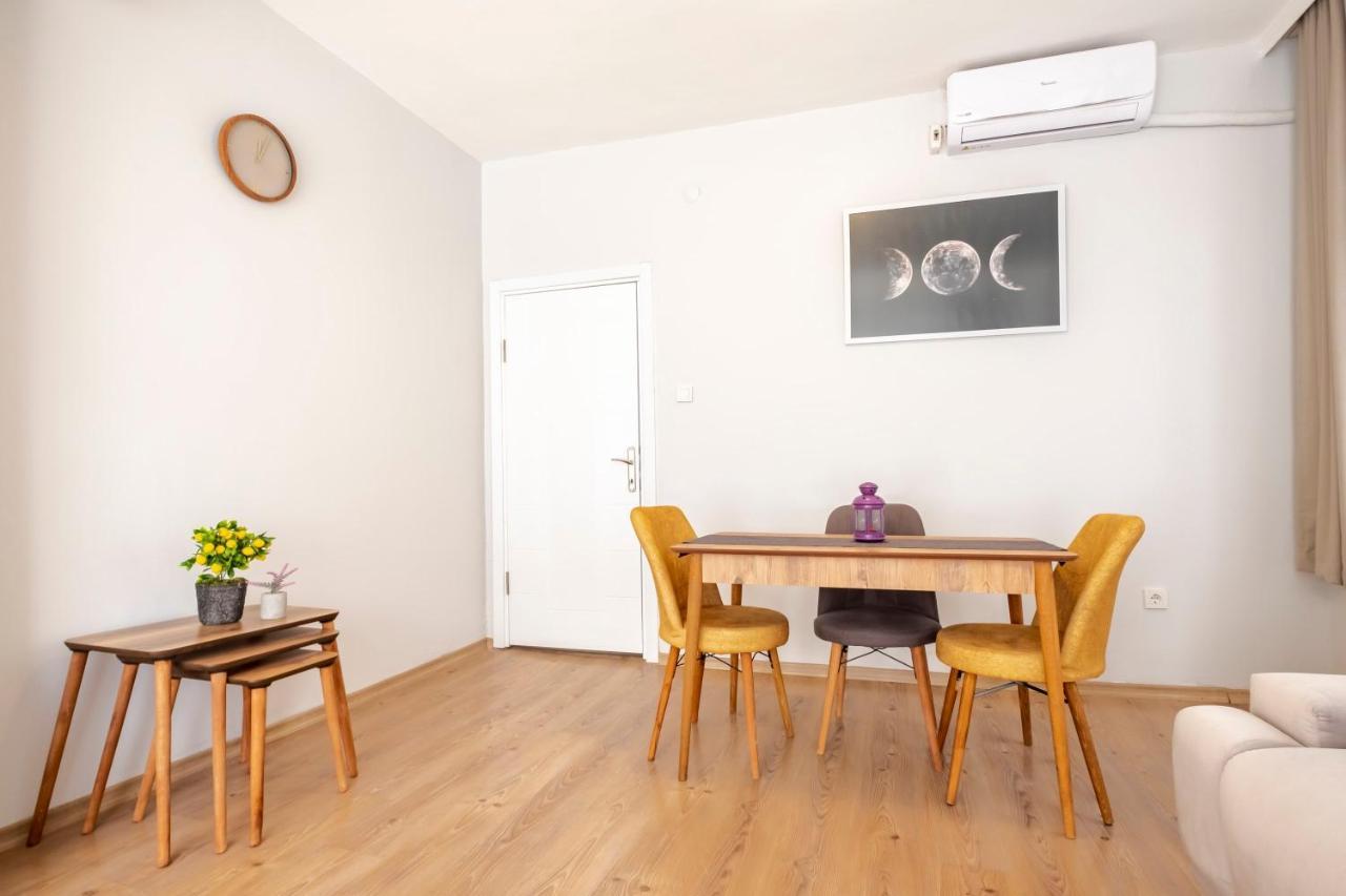 Lovely Flat Near Shore And Trendy Spots In Kadikoy Istanboel Buitenkant foto