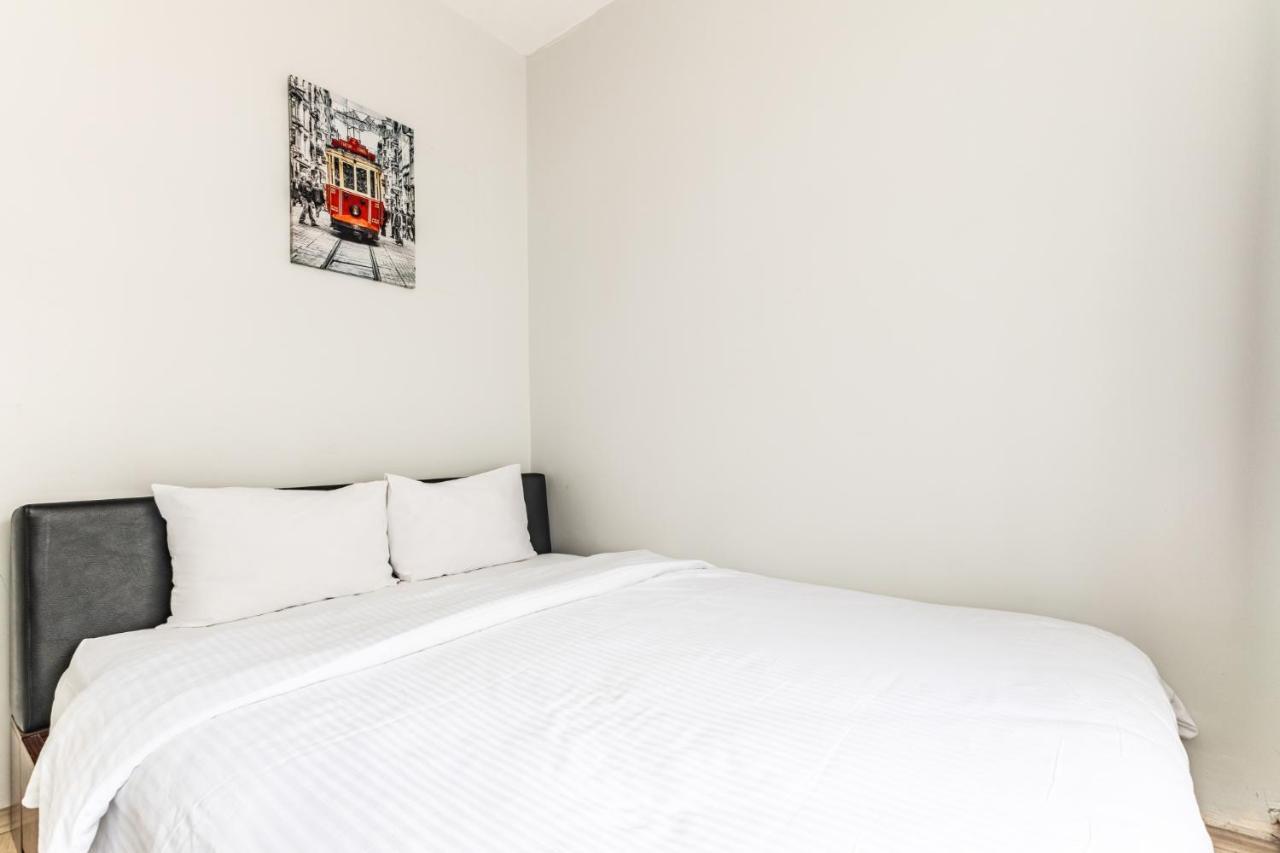 Lovely Flat Near Shore And Trendy Spots In Kadikoy Istanboel Buitenkant foto