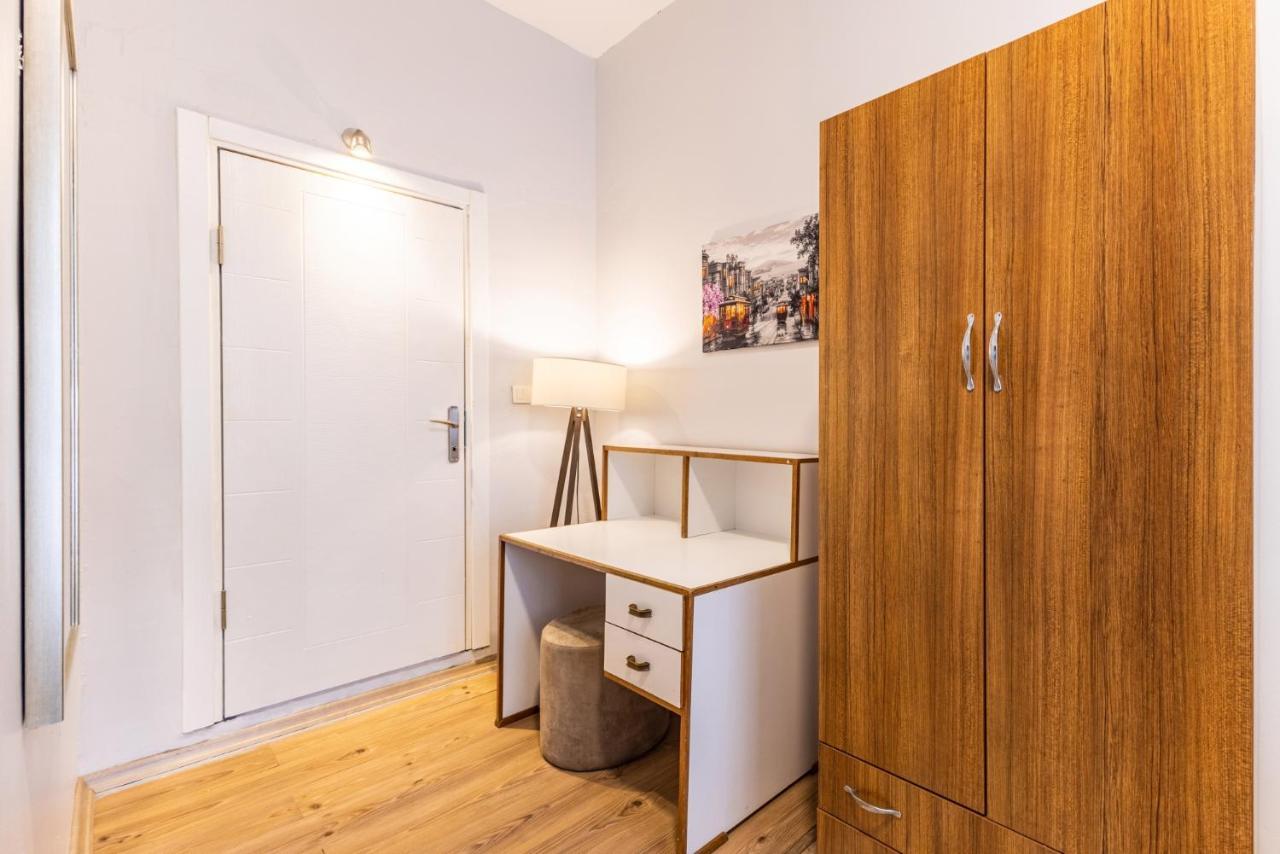 Lovely Flat Near Shore And Trendy Spots In Kadikoy Istanboel Buitenkant foto